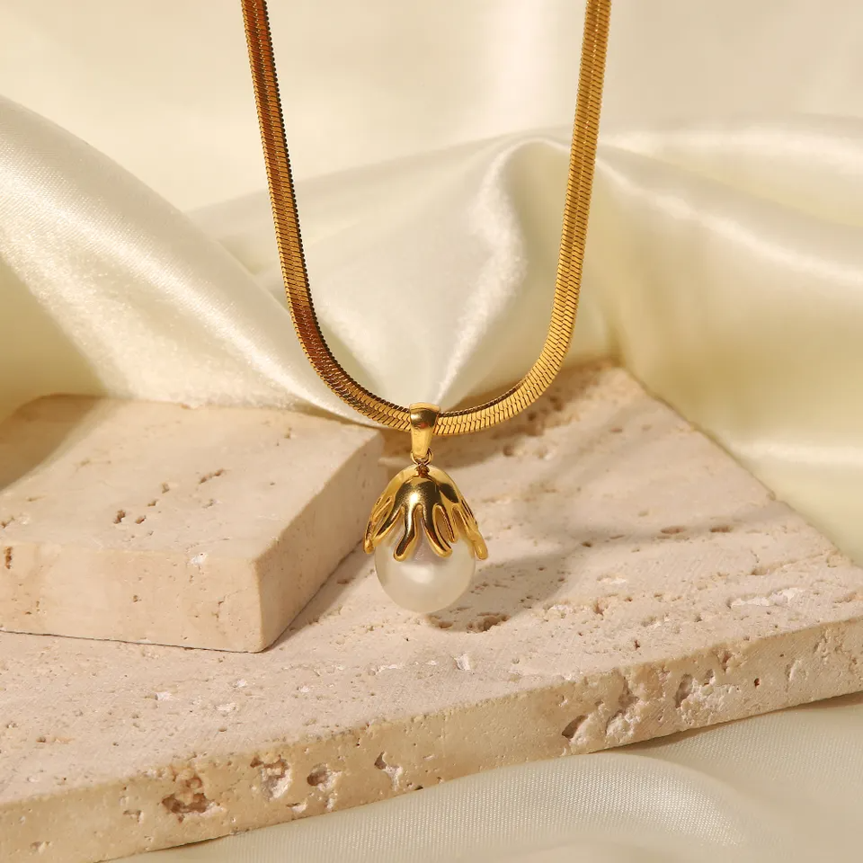 Mylène Halsband