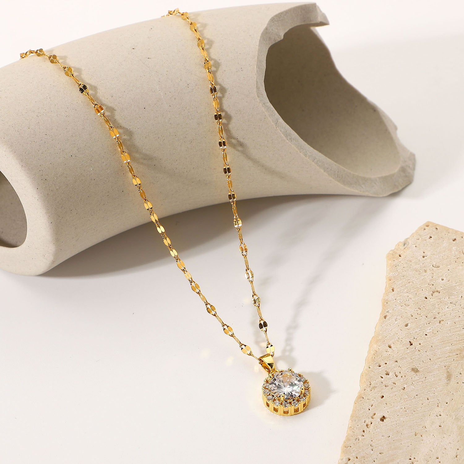 Elma Halsband