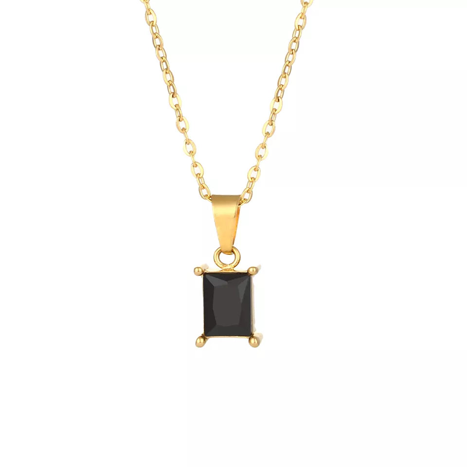 Halsband med Svart Kristall Pendant