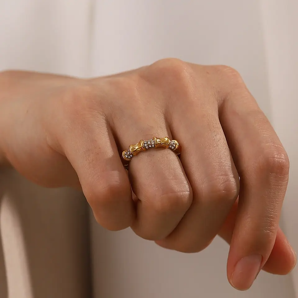 Lena Bambu Ring med Stenar